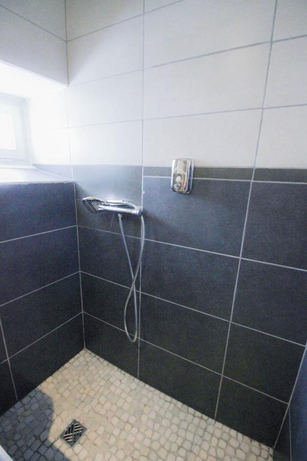 Appartement calme et spacieux, Cité et ville à pied, WIFI, 2 chambres, 3 lits Carcasona Exterior foto